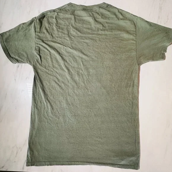 (2) Sesame Street Men's Graphic T-Shirts - Size Medium Crew Neck - Picture 5 of 15